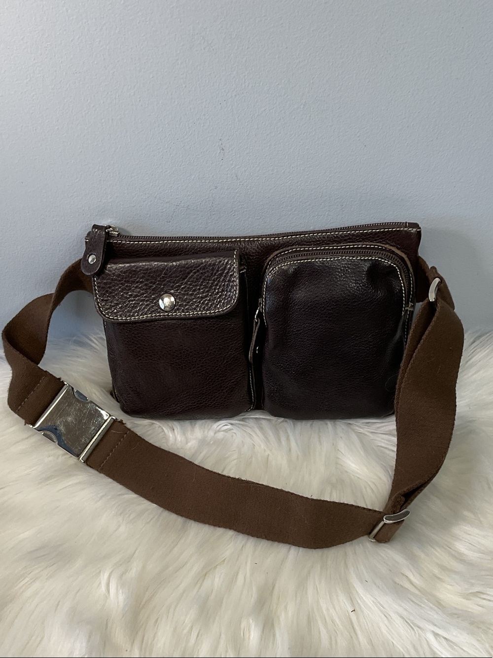 ROOTS Pebbled Leather Belt Bag/Fanny Pack.